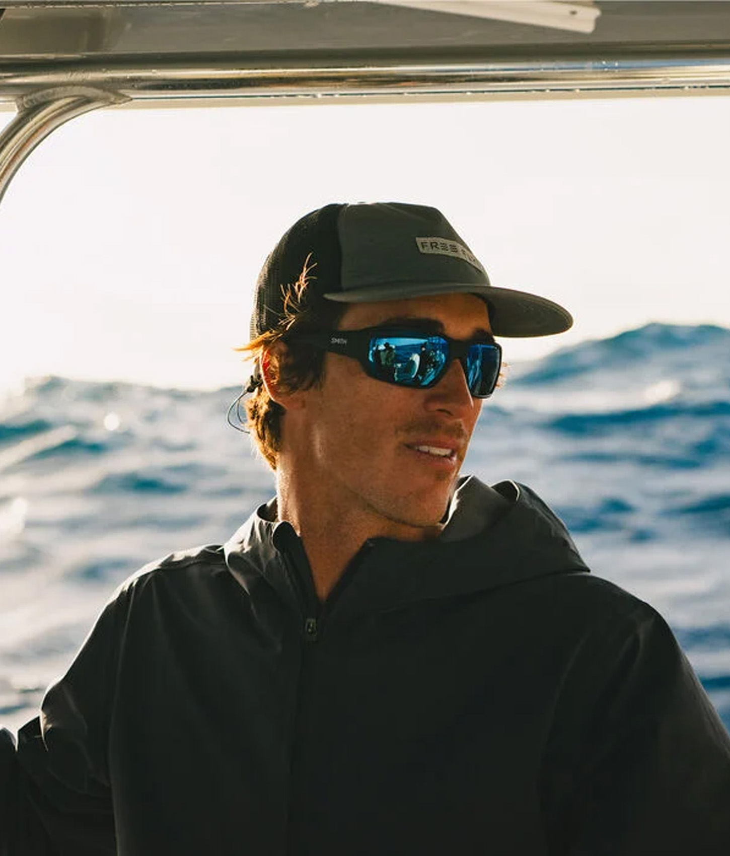 Matte Black/ChromaPop Glass Polarized Blue Mirror